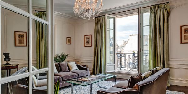 Victor-Hugo-Luxe-Living-room-more